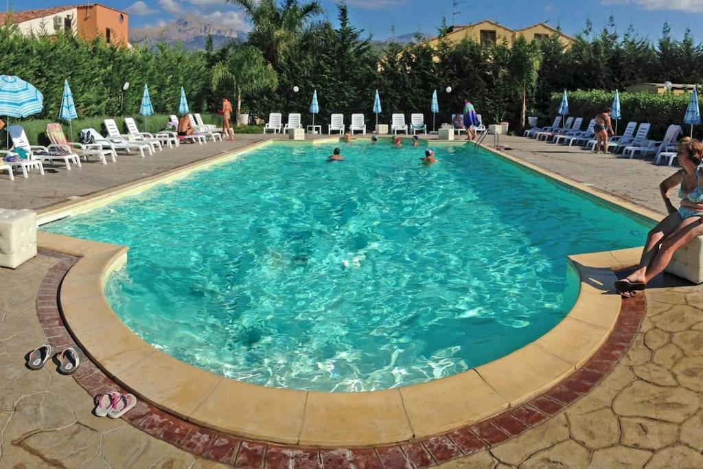 Villa Indipendente Le Coccinelle Beach Mare Piscina A 250 Mt Dal Mare Con Servizio Di Piscina A 400 Mt 12 K Da Cefalu Campofelice di Roccella Kültér fotó