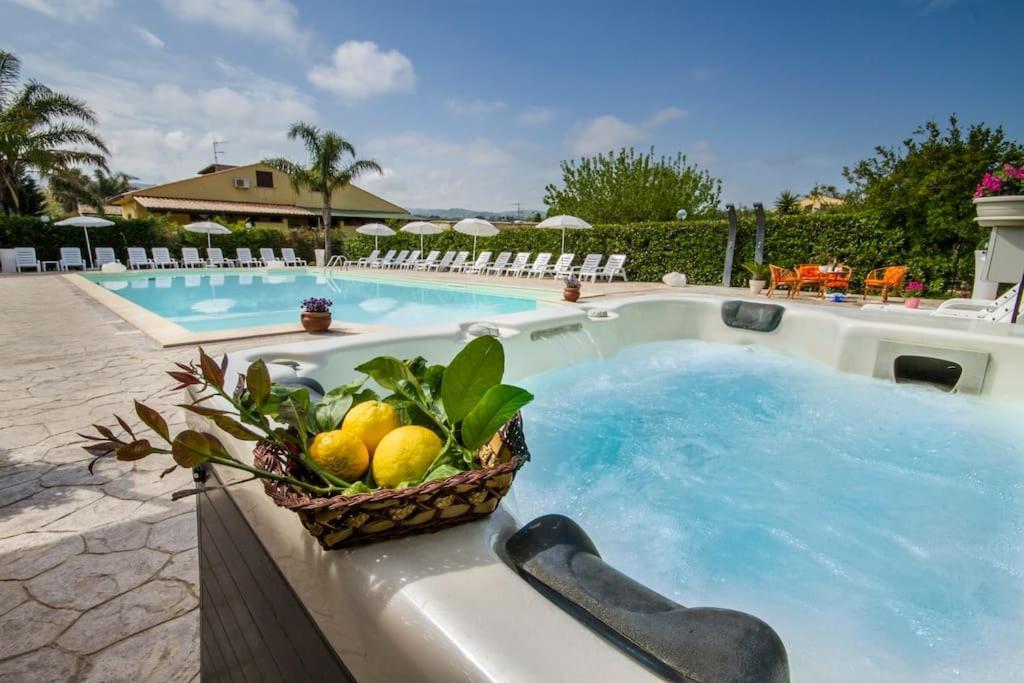 Villa Indipendente Le Coccinelle Beach Mare Piscina A 250 Mt Dal Mare Con Servizio Di Piscina A 400 Mt 12 K Da Cefalu Campofelice di Roccella Kültér fotó